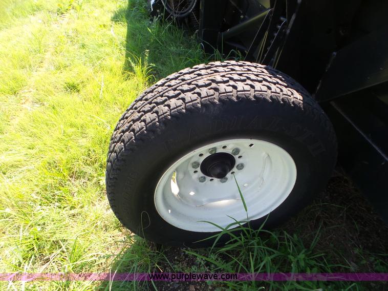 image for item L6871 2012 MacDon FD70 flex draper head