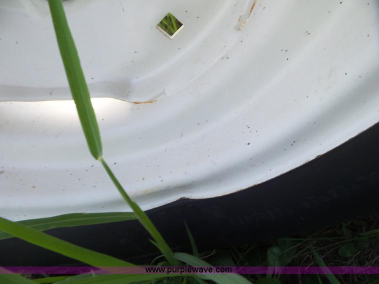 image for item L6871 2012 MacDon FD70 flex draper head