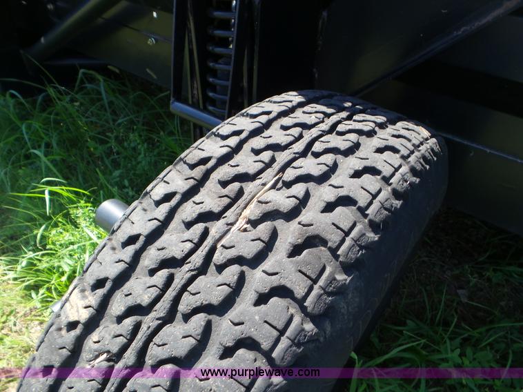 image for item L6871 2012 MacDon FD70 flex draper head