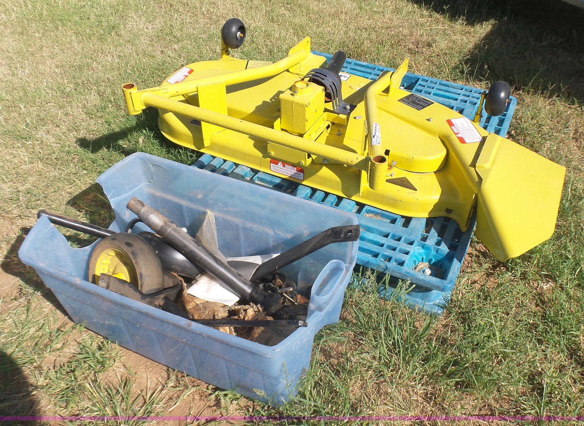 John Deere rotary mower in Woodward, OK Item CD9368 sold Purple Wave