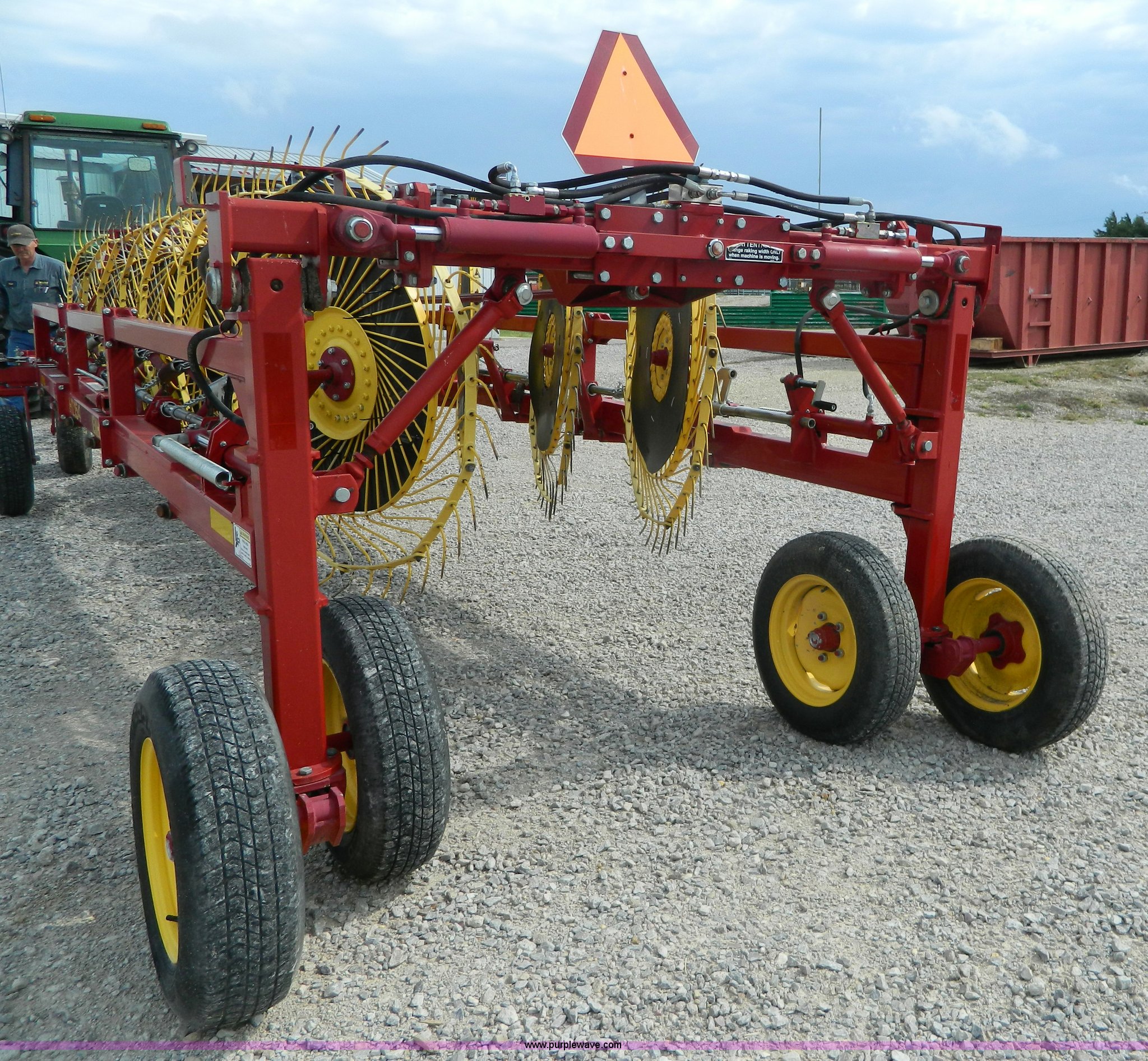 2002 New Holland HT154 hay rake in Glen Elder, KS Item J8822 sold