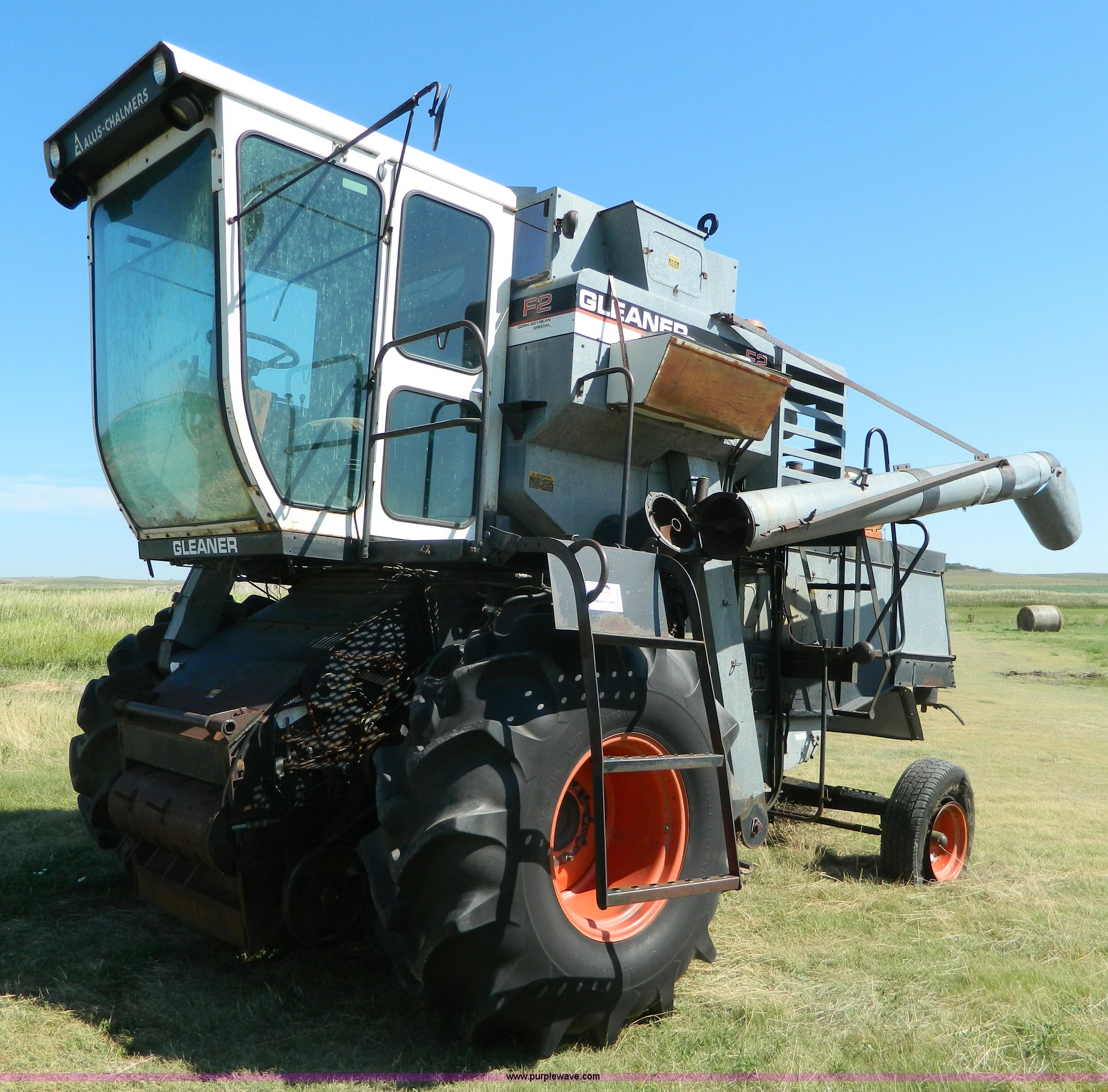 Gleaner F2 Combine Dimensions - 6ipqys5