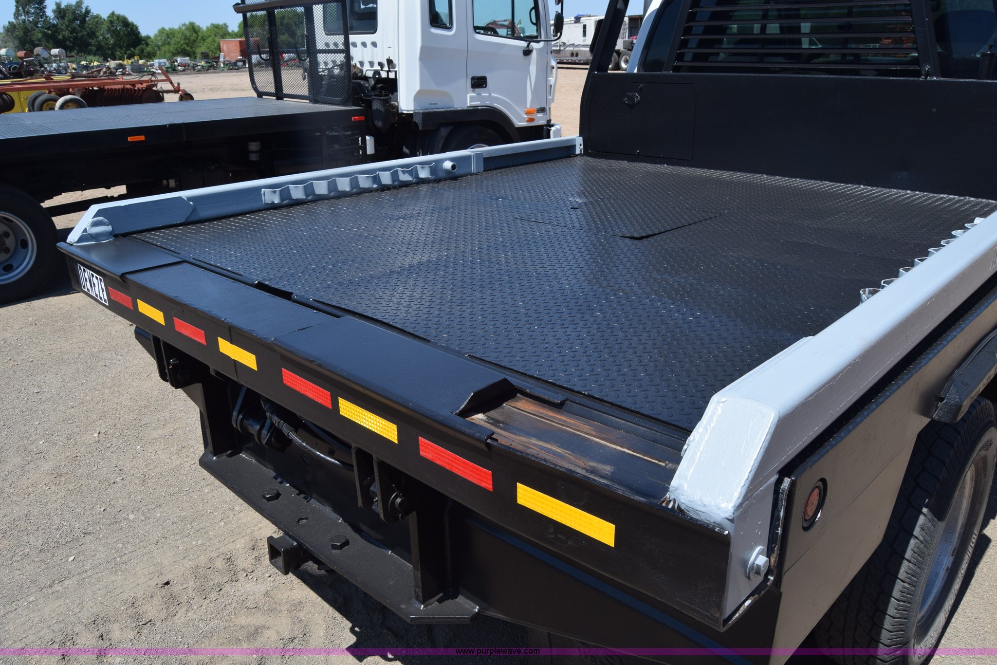 DewEze 478 bale bed in Kinsley, KS Item K2843 sold Purple Wave