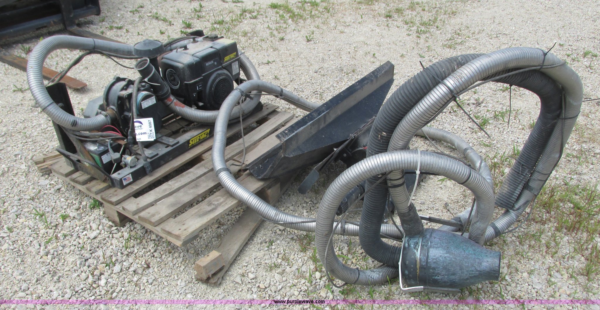 Seed/grain vacuum in Plainview, MN Item K4087 sold Purple Wave