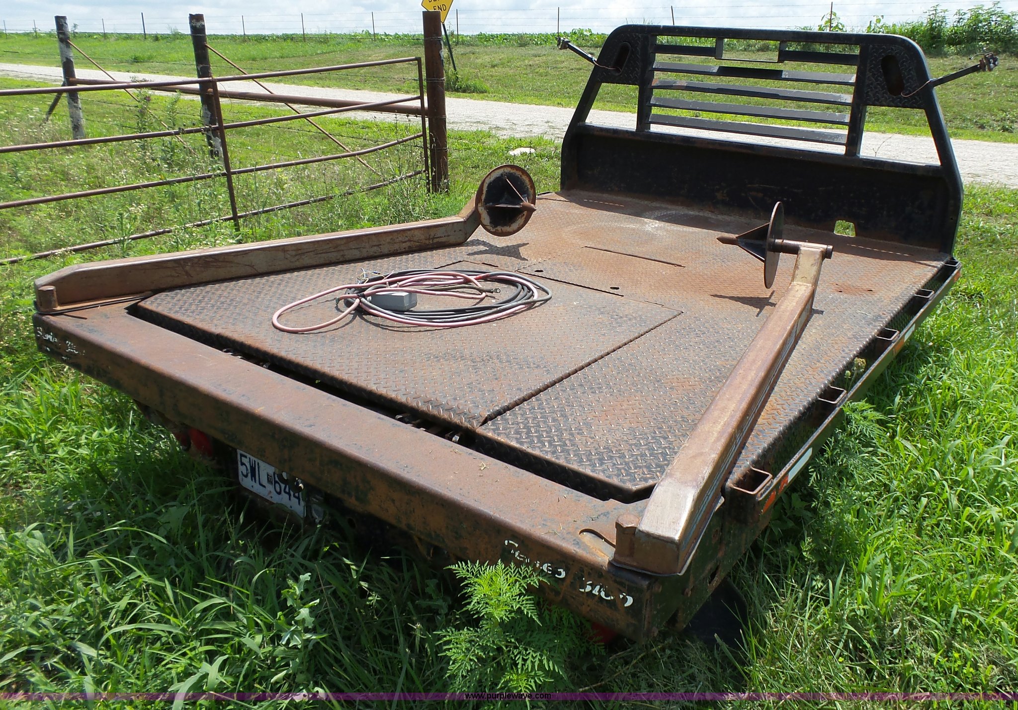 The Unsung Workhorse: Navigating the Market for Used Bale Bed Trucks in Kansas