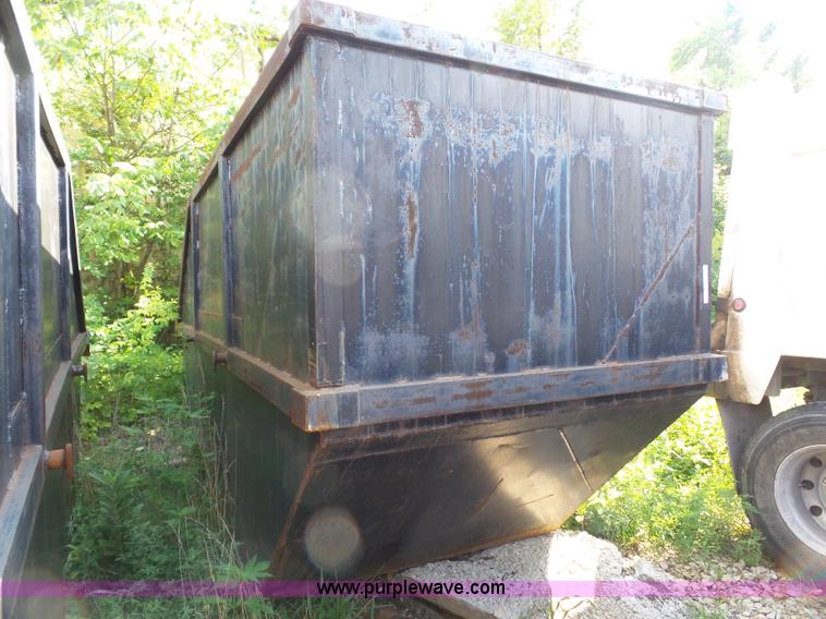 image for item BS9557 Lugger bucket