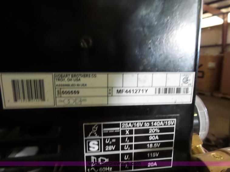 image for item BS9605 Hobart Handler 140 wire feed welder