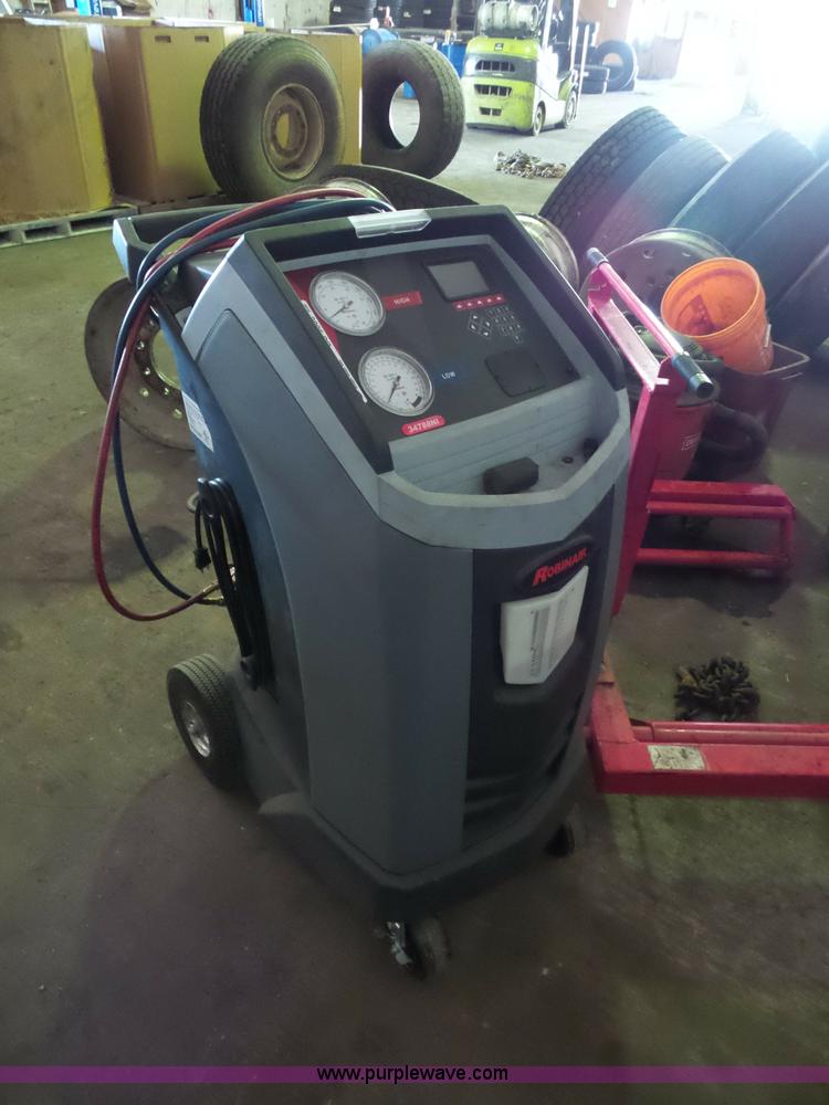 image for item BS9606 Robinair refrigerant reclaiming unit