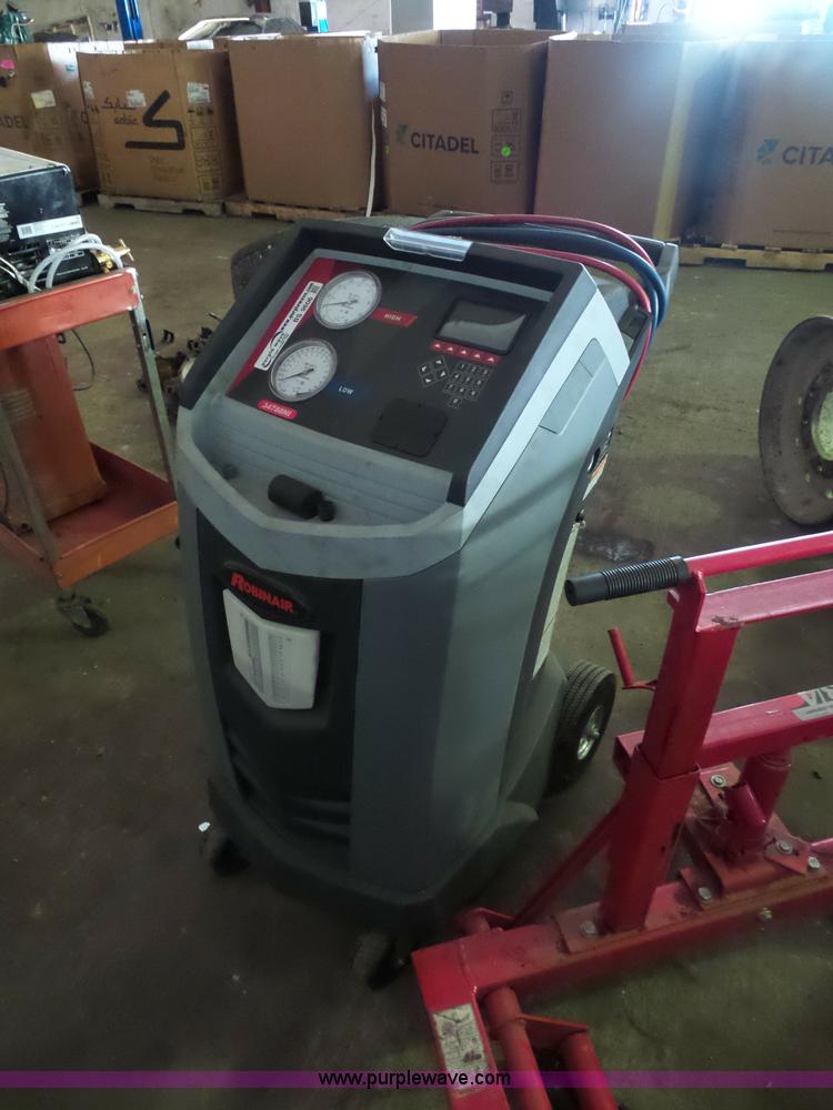 image for item BS9606 Robinair refrigerant reclaiming unit