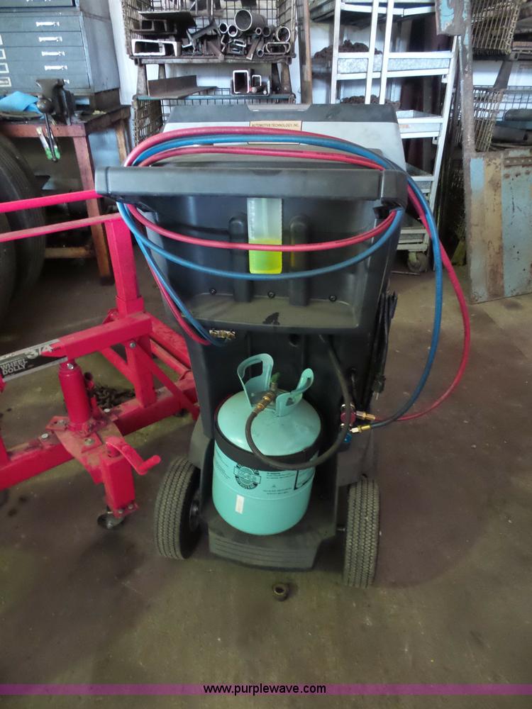 image for item BS9606 Robinair refrigerant reclaiming unit