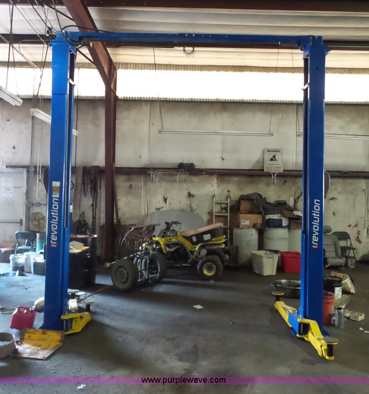 image for item BS9610 Revolution two post car lift