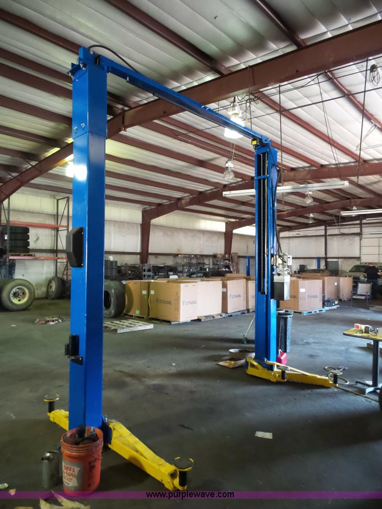 image for item BS9610 Revolution two post car lift