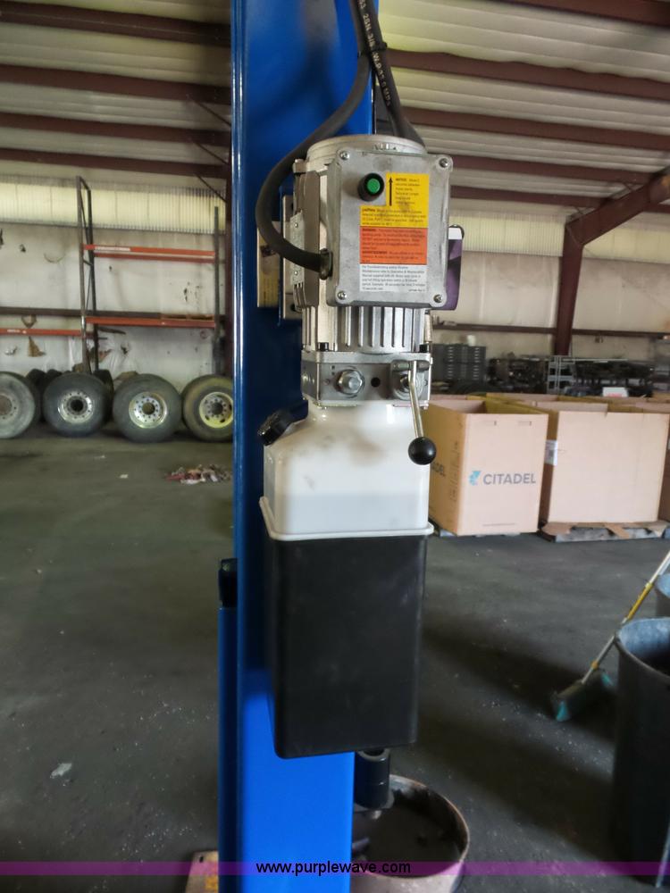 image for item BS9610 Revolution two post car lift