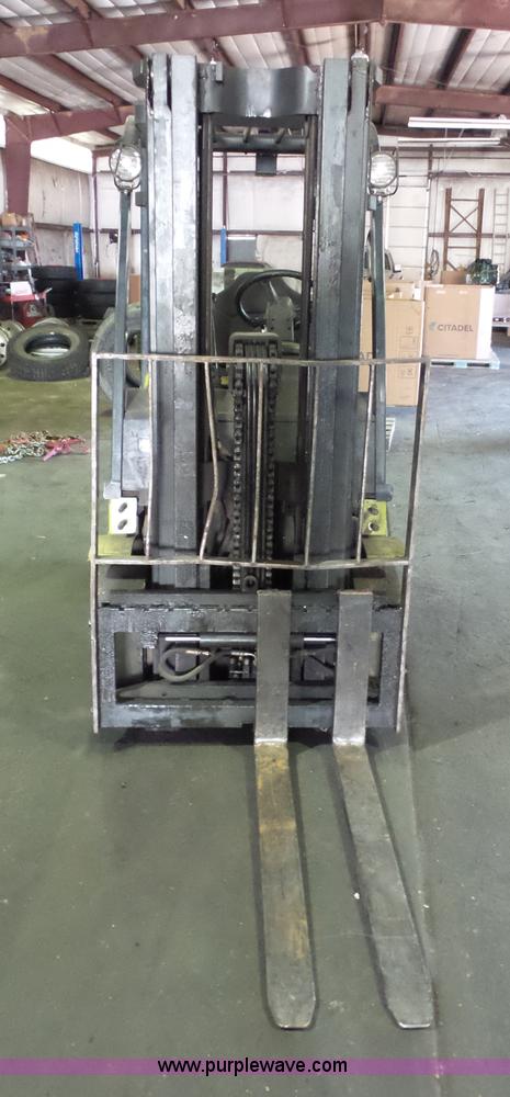 image for item BS9611 Clark C25C forklift