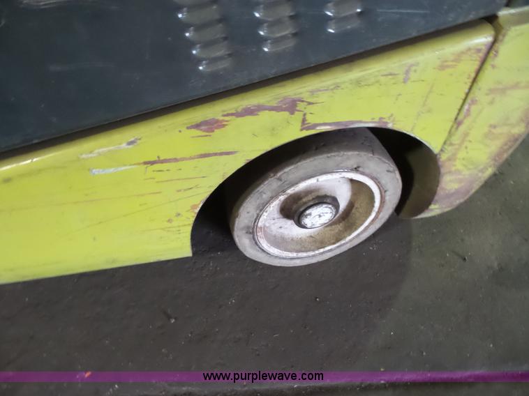 image for item BS9611 Clark C25C forklift