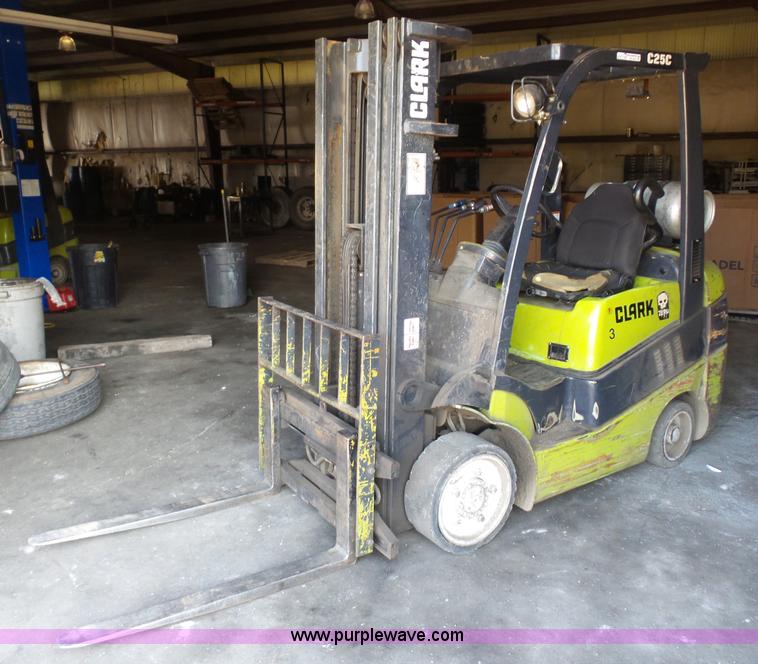 image for item BS9612 Clark C25 forklift