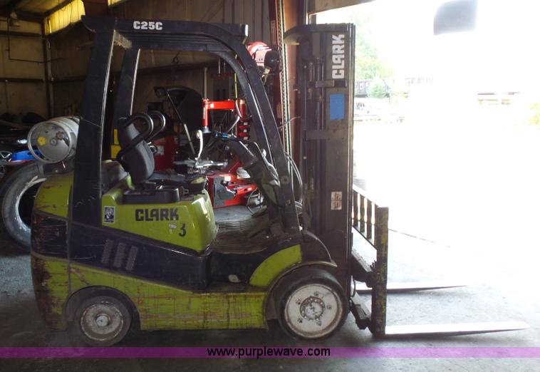 image for item BS9612 Clark C25 forklift
