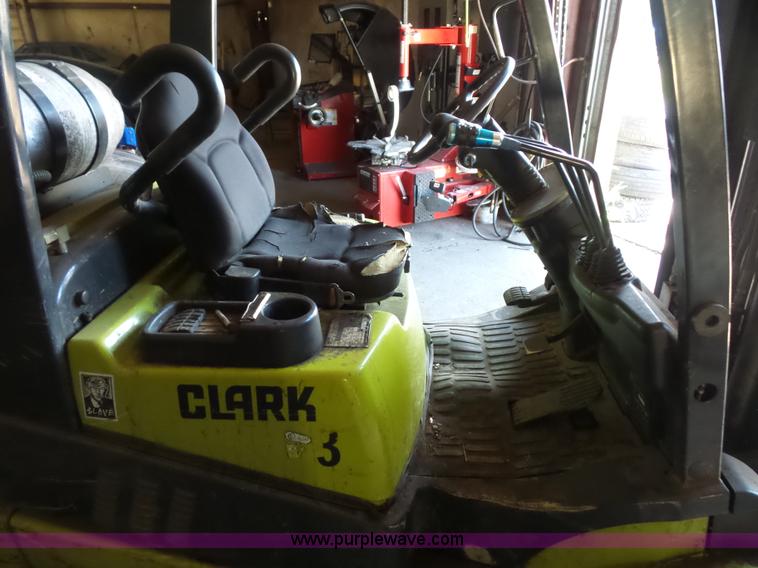 image for item BS9612 Clark C25 forklift