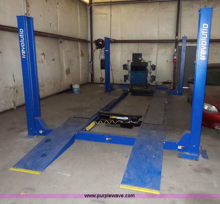 image for item BS9617 Revolution alignment machine