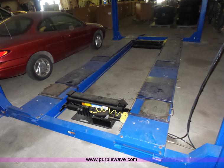 image for item BS9617 Revolution alignment machine