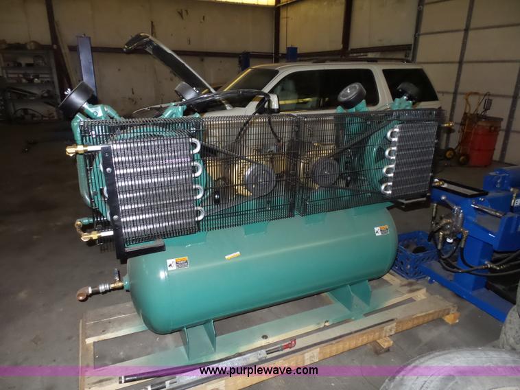 image for item BS9620 Champion HR7D-12 Advantage Series air compressor