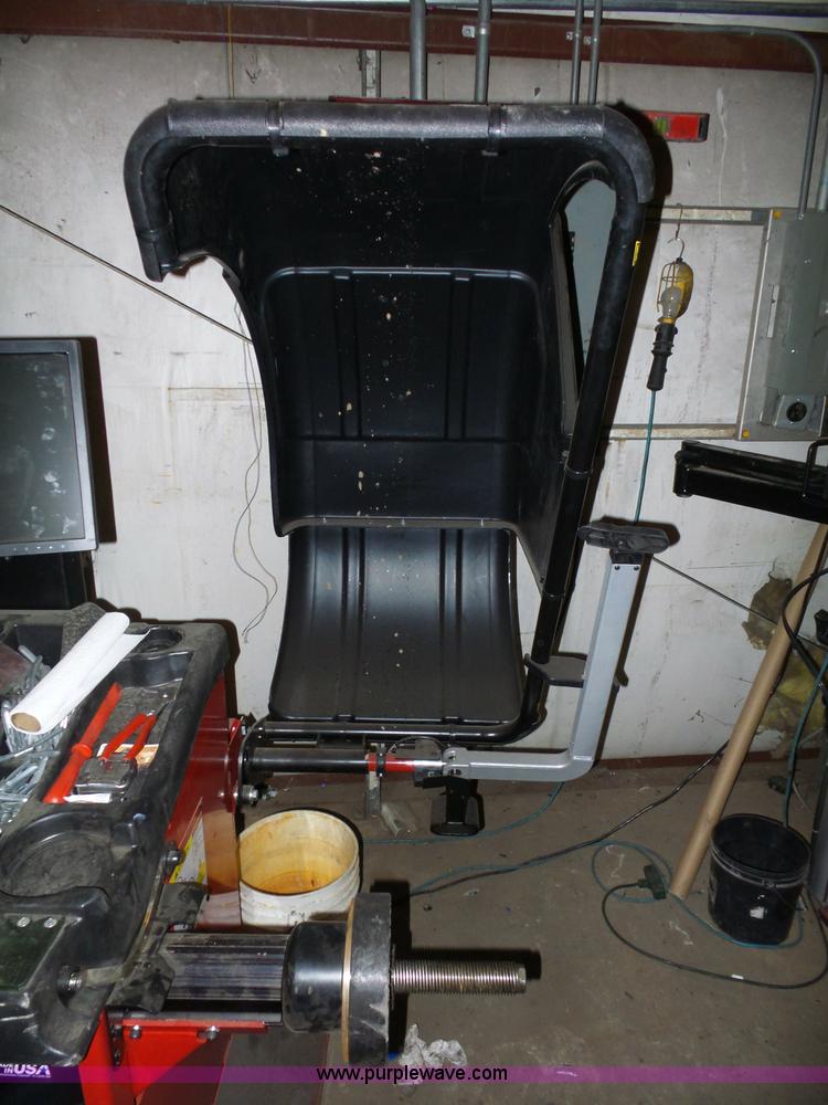 image for item BS9621 Hunter Engineering Company Smart Weight touch tire balancing machine