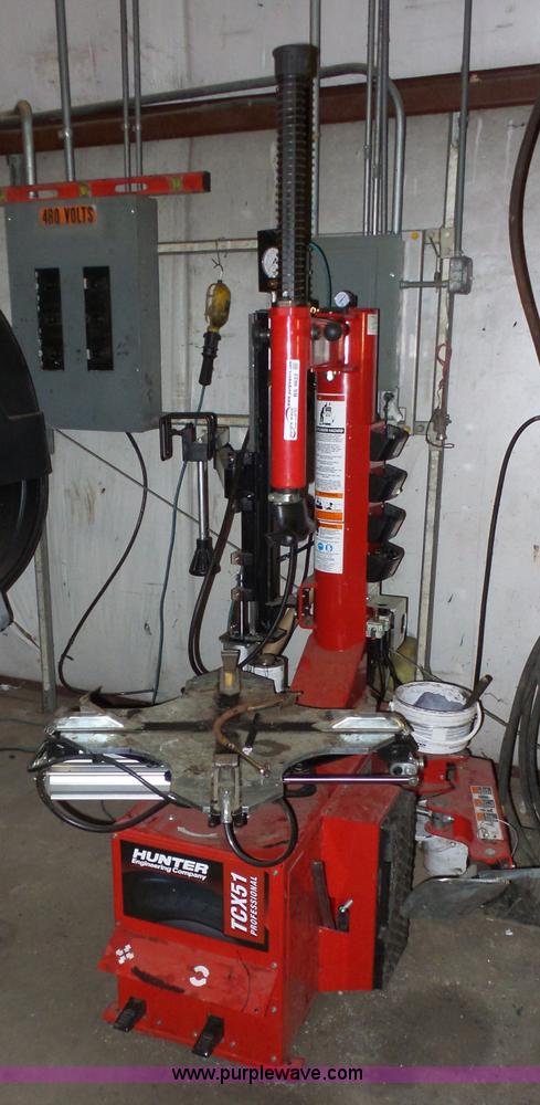 image for item BS9622 Hunter Engineering Company TCX51 tire machine