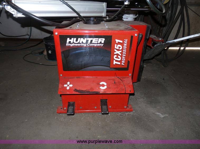 image for item BS9622 Hunter Engineering Company TCX51 tire machine