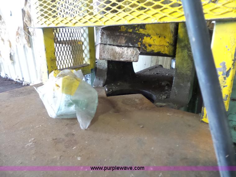 image for item BS9624 Mosley Machinery Co. MM304 nibler