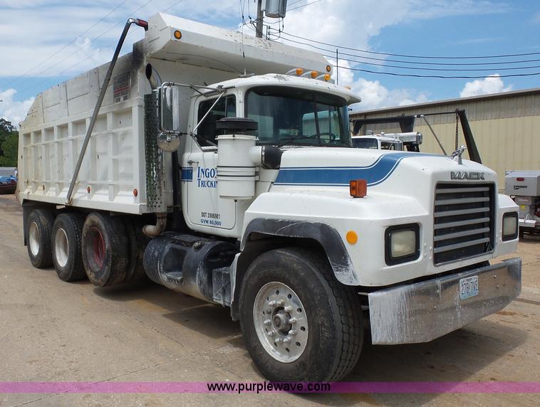 image for item BS9626 2003 Mack RD688S dump truck