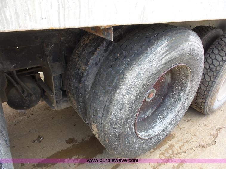 image for item BS9626 2003 Mack RD688S dump truck