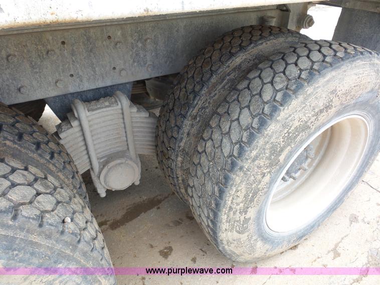 image for item BS9626 2003 Mack RD688S dump truck