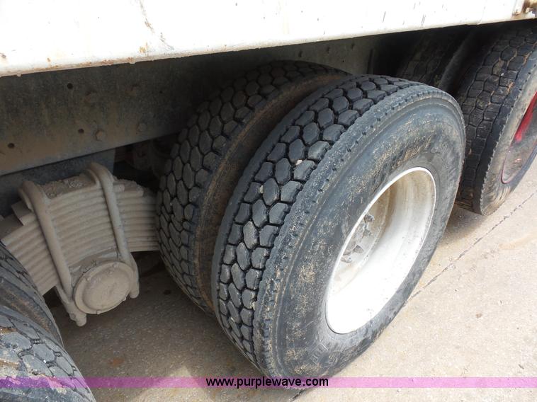 image for item BS9626 2003 Mack RD688S dump truck