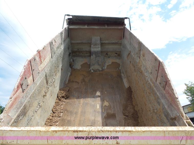 image for item BS9626 2003 Mack RD688S dump truck