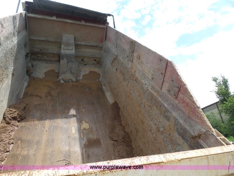 image for item BS9626 2003 Mack RD688S dump truck