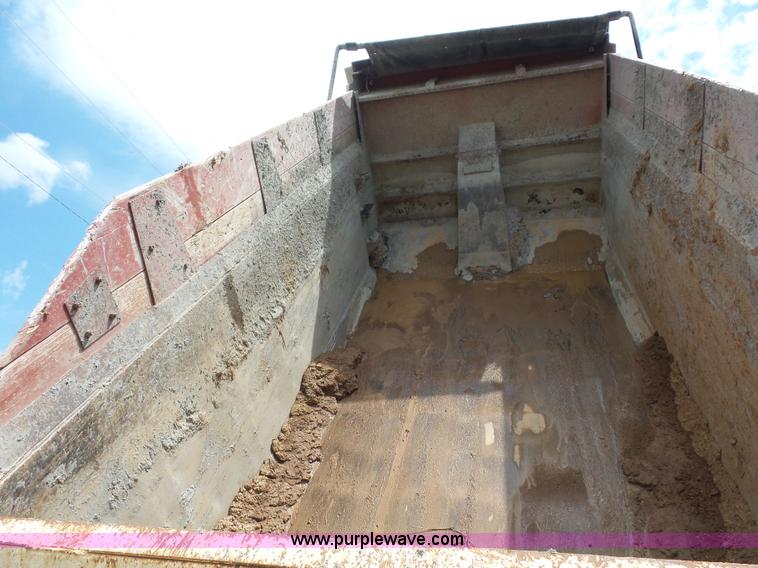 image for item BS9626 2003 Mack RD688S dump truck