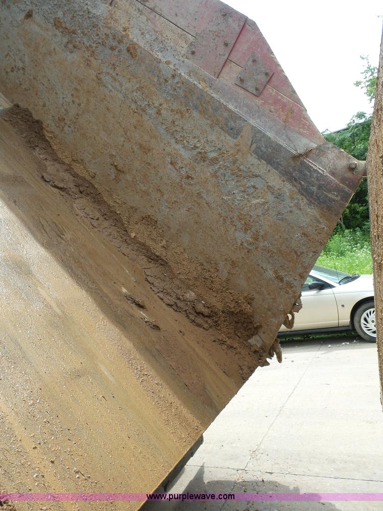 image for item BS9626 2003 Mack RD688S dump truck