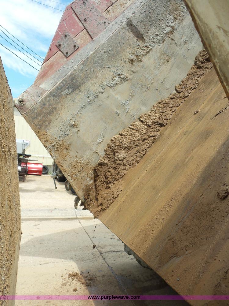 image for item BS9626 2003 Mack RD688S dump truck