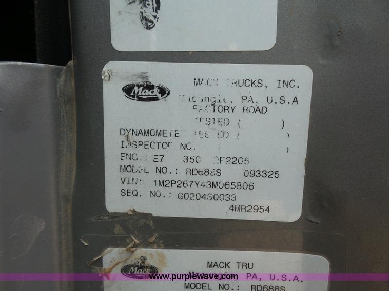 image for item BS9626 2003 Mack RD688S dump truck