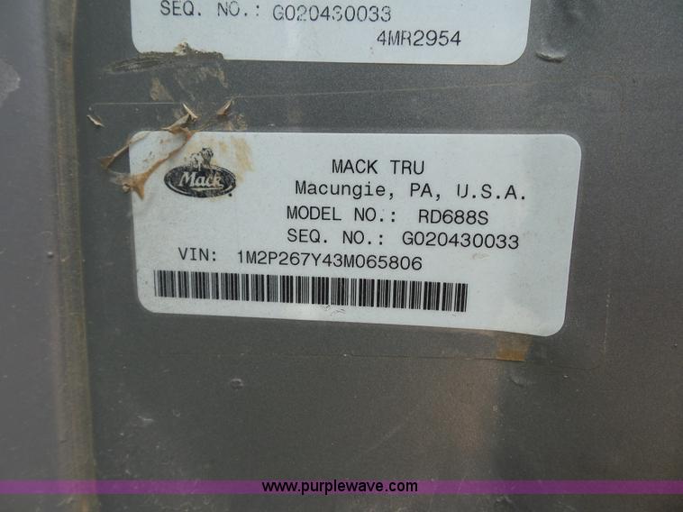 image for item BS9626 2003 Mack RD688S dump truck