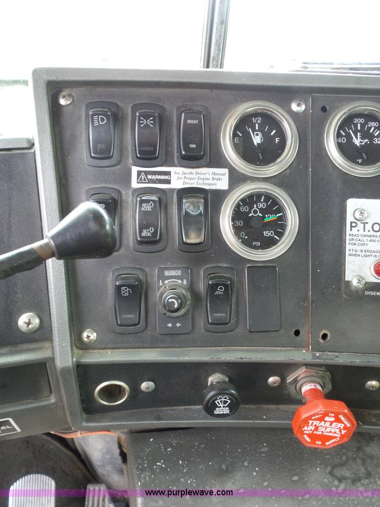 image for item BS9626 2003 Mack RD688S dump truck