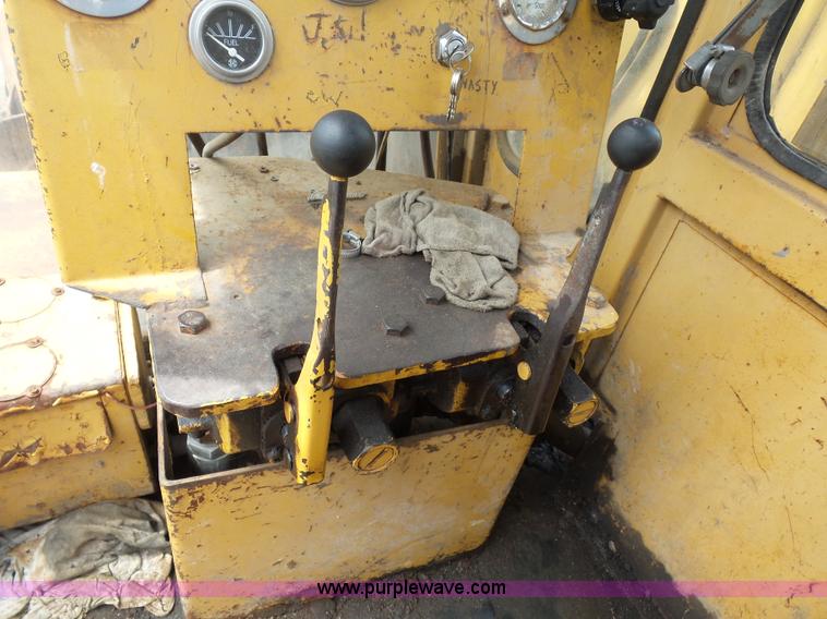 image for item BS9634 Mac Corporation car crusher