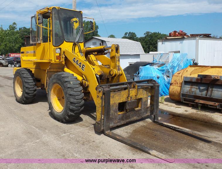 image for item BS9635 1993 John Deere 444E wheel loader
