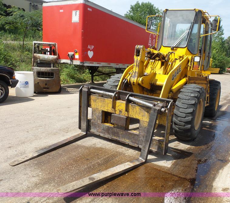 image for item BS9635 1993 John Deere 444E wheel loader