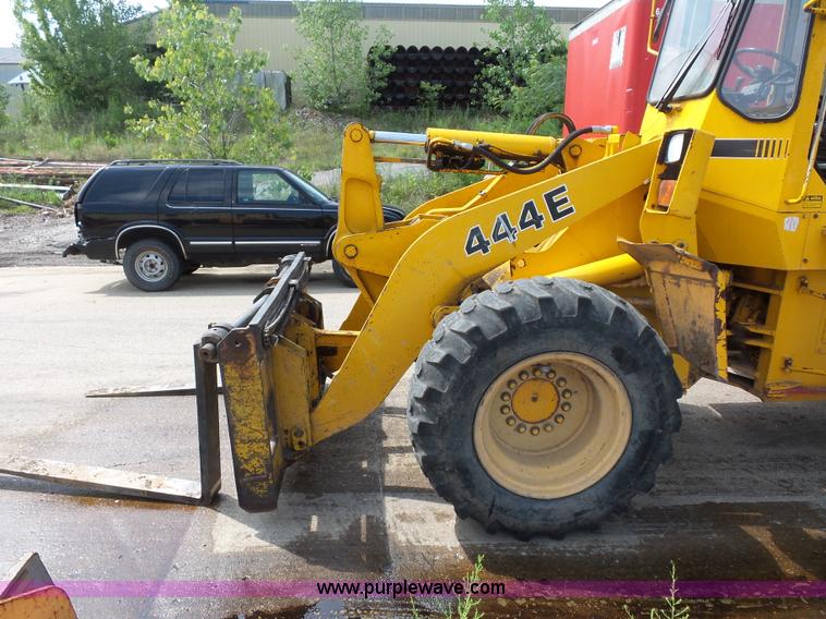 image for item BS9635 1993 John Deere 444E wheel loader