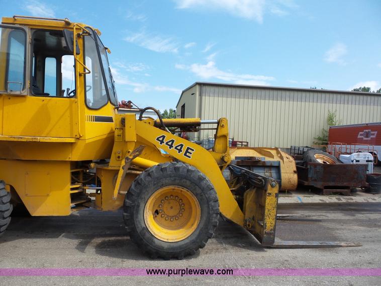 image for item BS9635 1993 John Deere 444E wheel loader