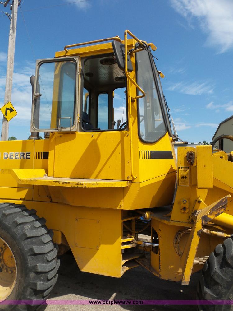 image for item BS9635 1993 John Deere 444E wheel loader