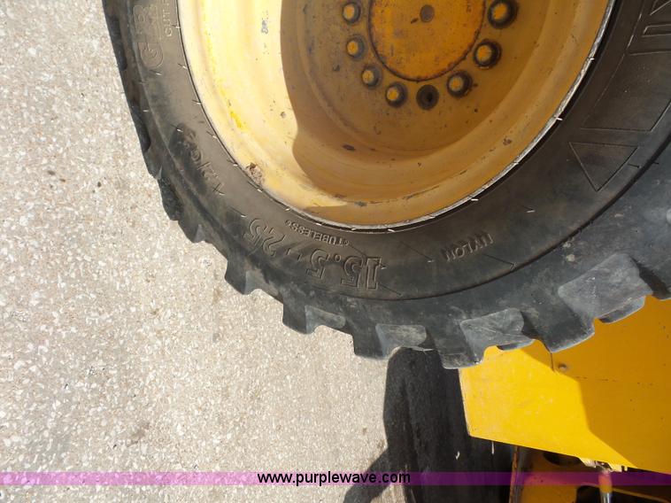 image for item BS9635 1993 John Deere 444E wheel loader