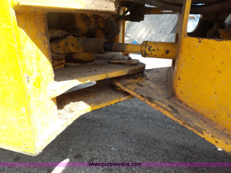 image for item BS9635 1993 John Deere 444E wheel loader