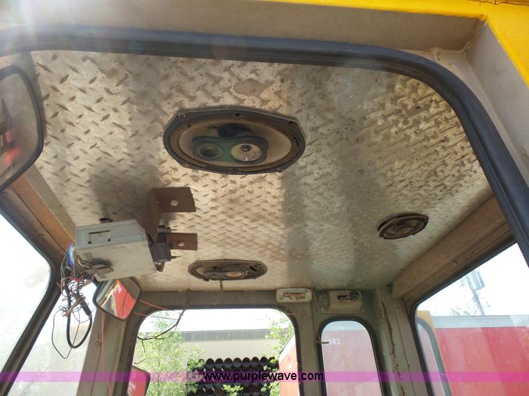 image for item BS9635 1993 John Deere 444E wheel loader